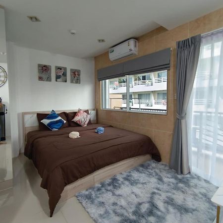 Trio Gems Condo, Pattaya Thailand ジョムティエンビーチ エクステリア 写真