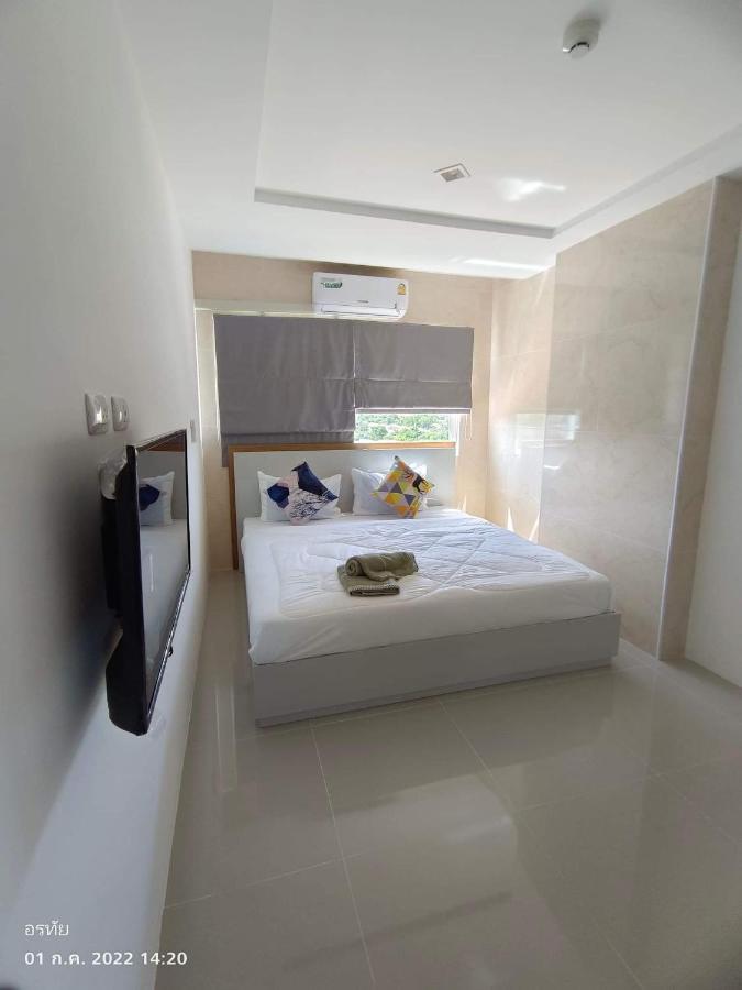 Trio Gems Condo, Pattaya Thailand ジョムティエンビーチ エクステリア 写真