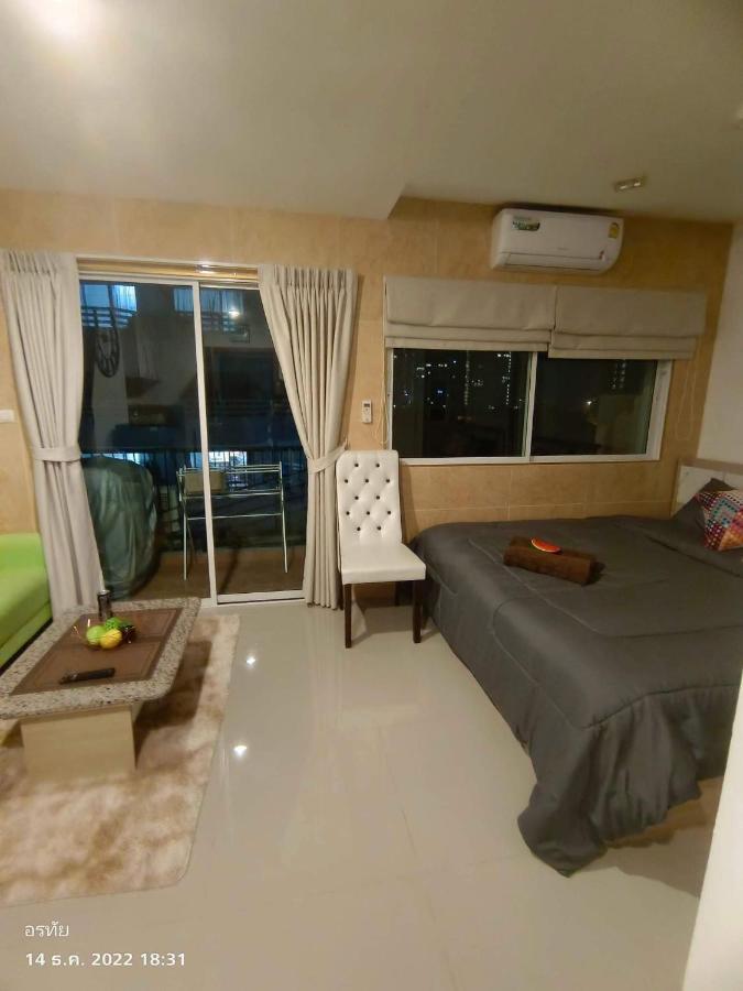 Trio Gems Condo, Pattaya Thailand ジョムティエンビーチ エクステリア 写真