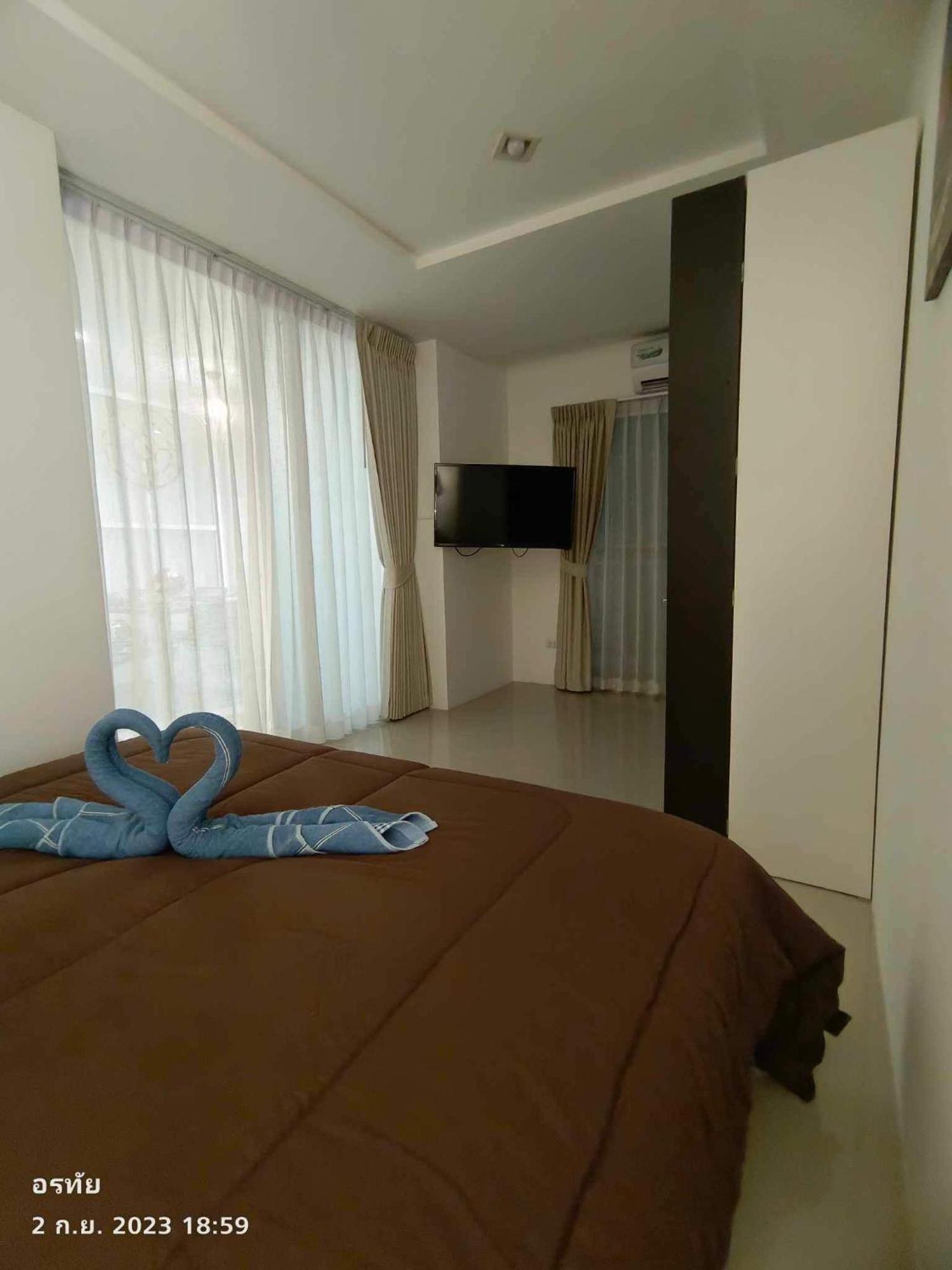 Trio Gems Condo, Pattaya Thailand ジョムティエンビーチ エクステリア 写真