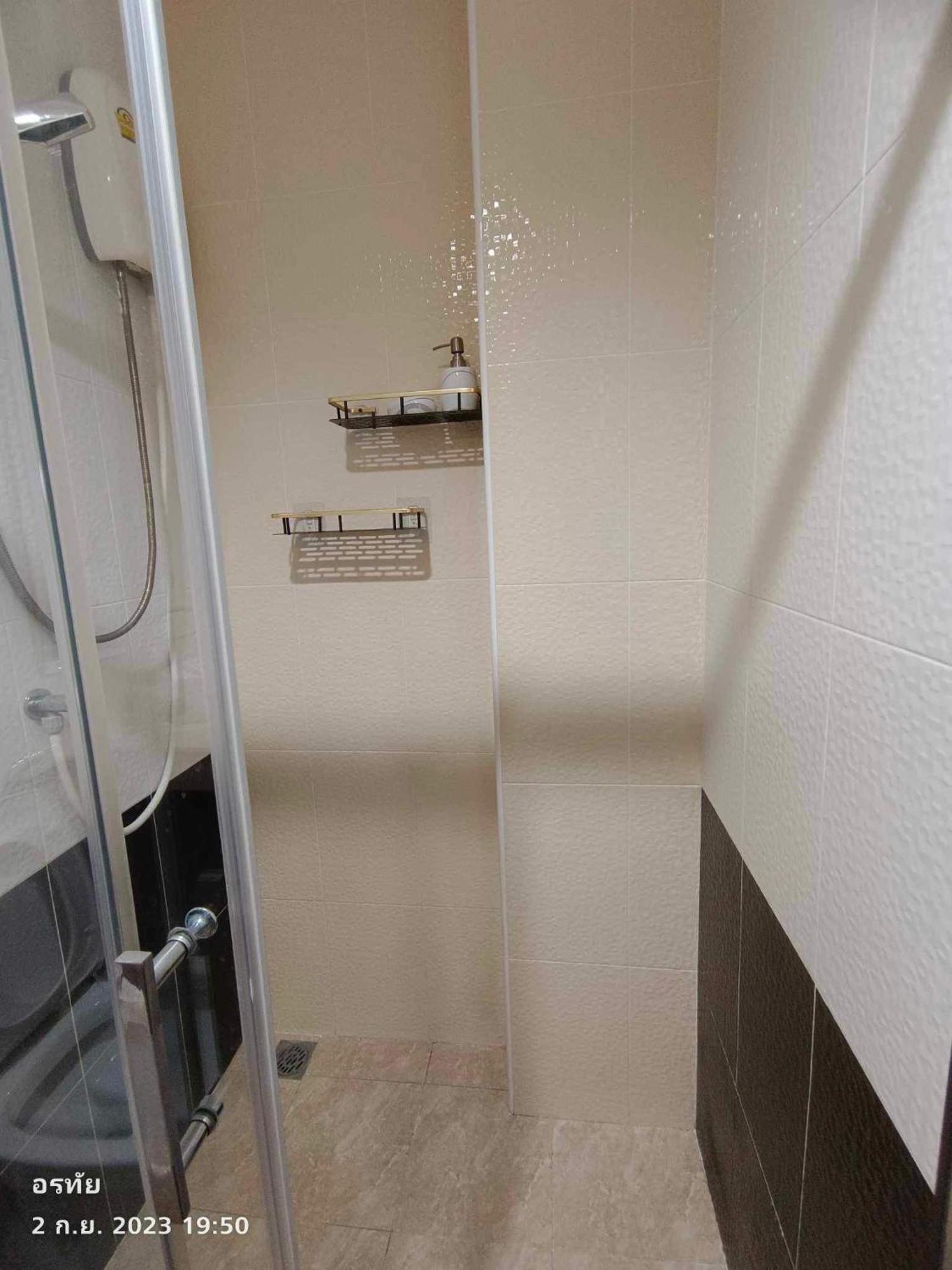 Trio Gems Condo, Pattaya Thailand ジョムティエンビーチ エクステリア 写真