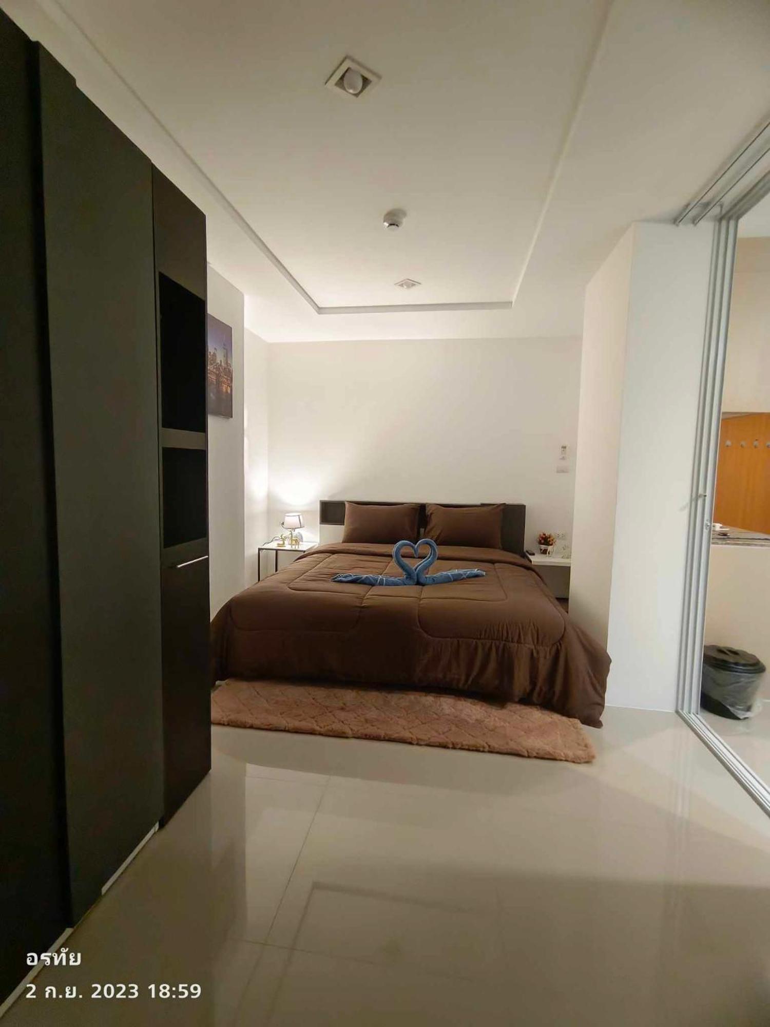Trio Gems Condo, Pattaya Thailand ジョムティエンビーチ エクステリア 写真